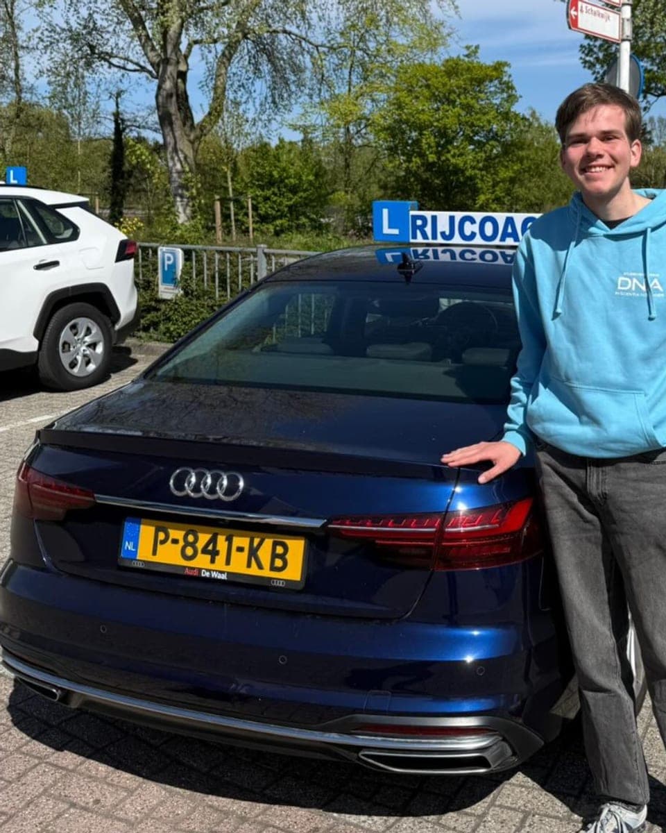 Leerling geslaagd voor rijbewijs bij Rijcoach Hoofddorp