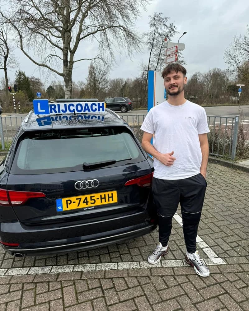 Driving lesson in traffic around Hillegom and the Bollenstreek with Rijcoach